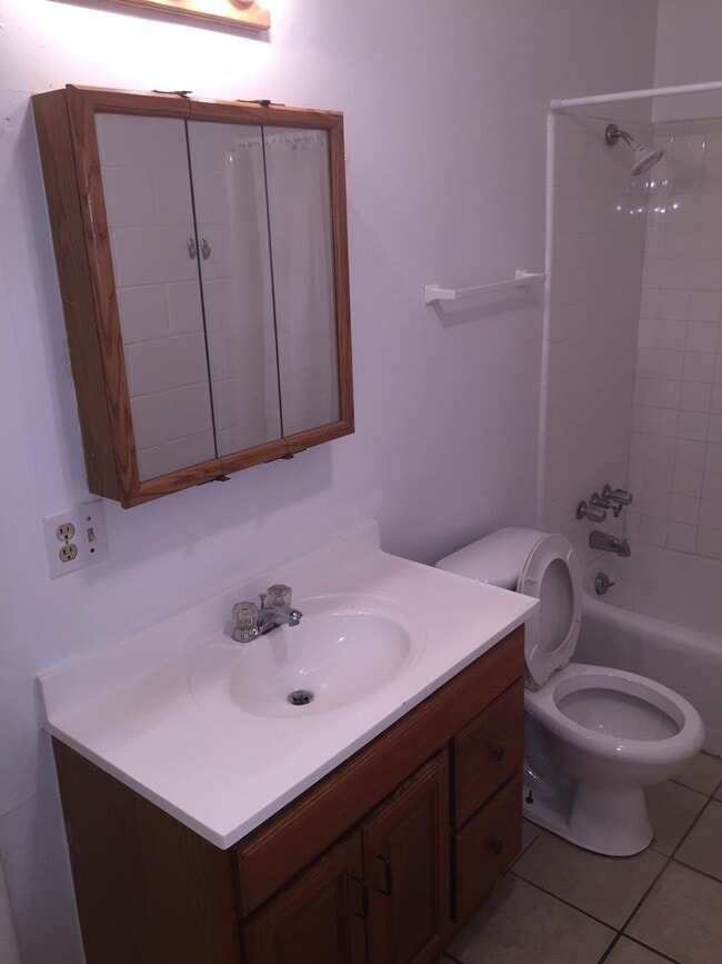 Photo - 1611 Riverside Dr Unidad 37