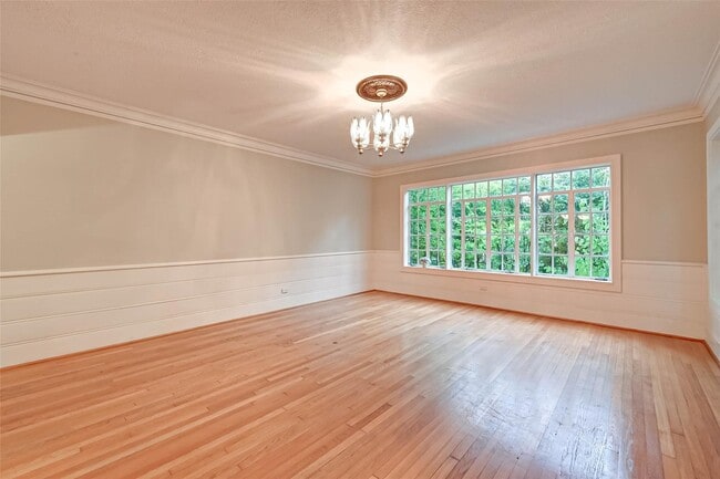 Photo - 4628 Roseneath Dr