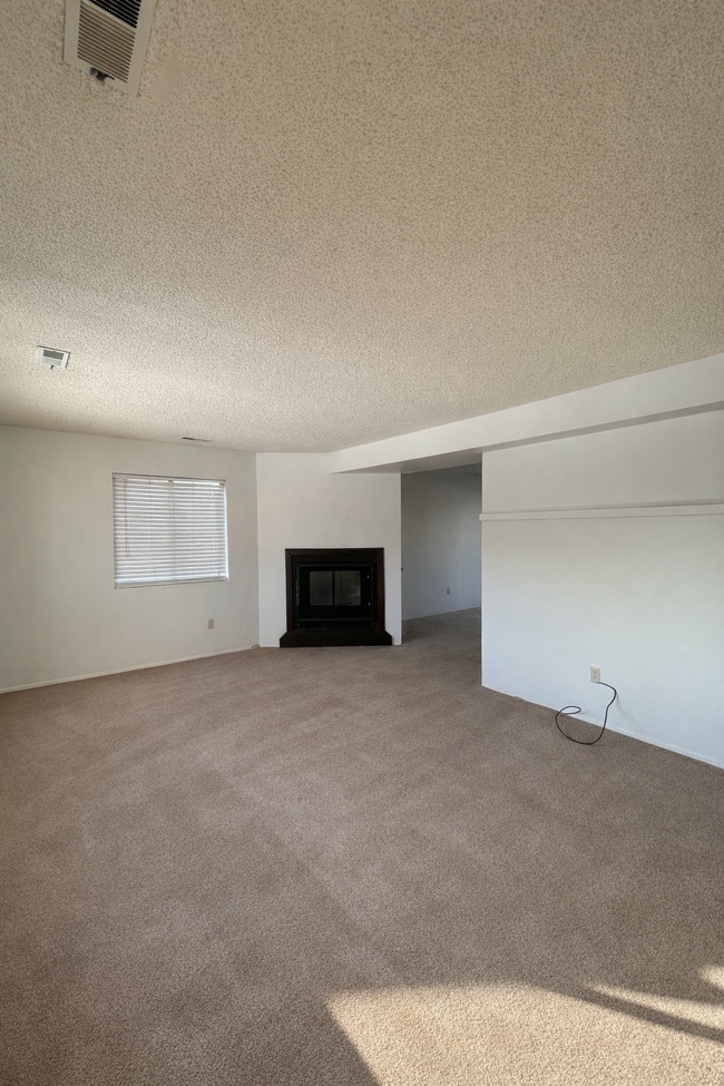 Photo - Denali St Unidad B2