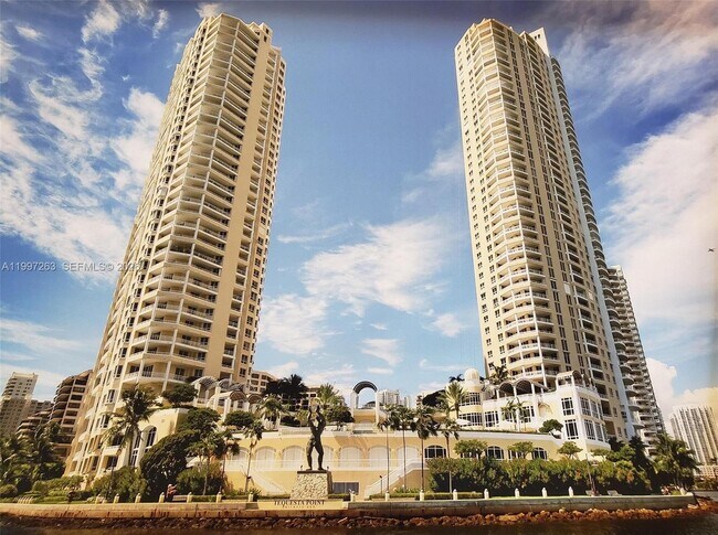 Photo - 808 Brickell Key Dr Unit 2002