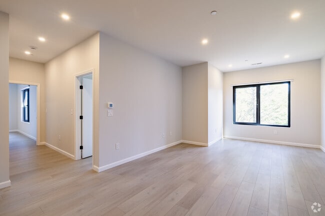 2BR, 2BA - 1110SF - The Hampshire