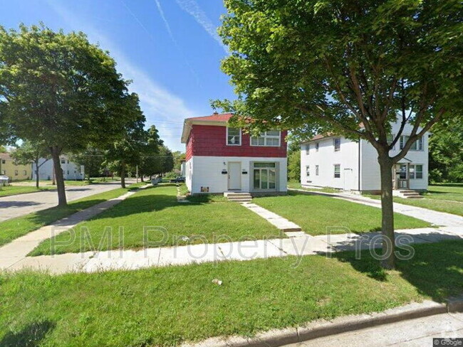 Building Photo - 5001 N 46th St Rental
