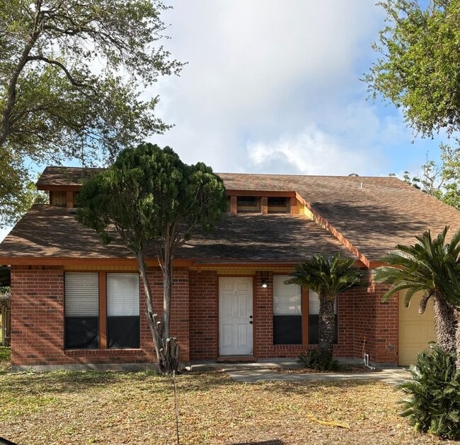 Building Photo - 1101 Montreal Dr