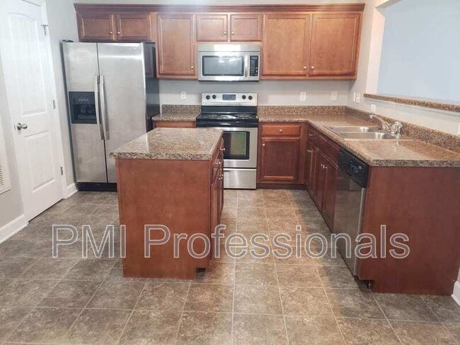 Photo - 609 Bonneville Ln