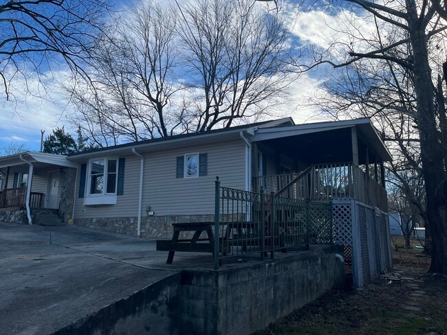 Photo - 3617 Sharon Ave Unidad B