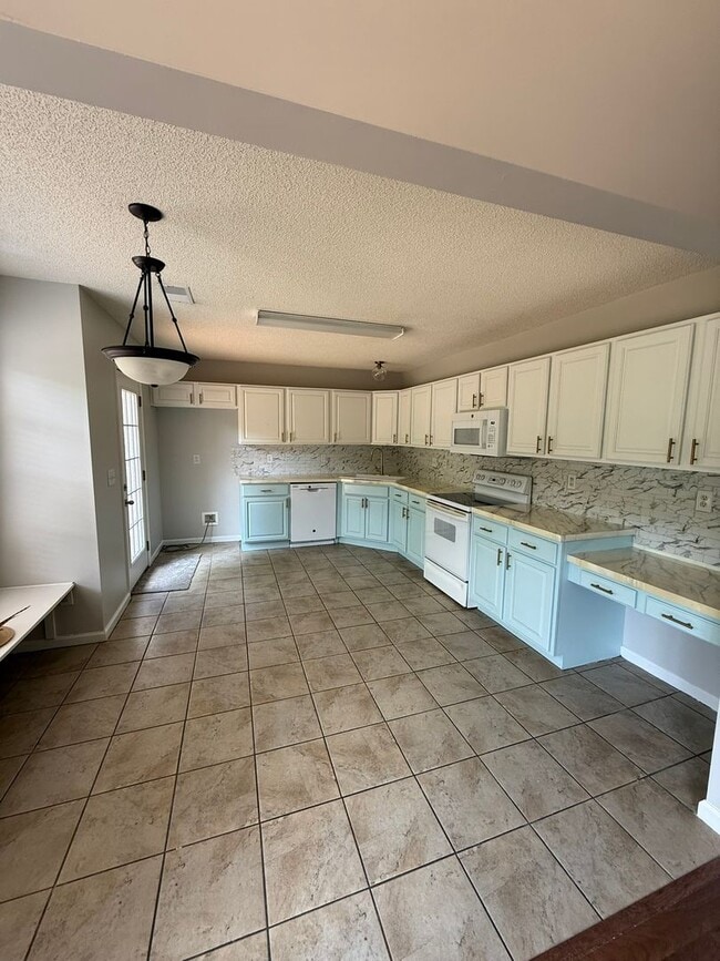 Photo - Lexington - Please call Lexington office to view - 803-359-0793