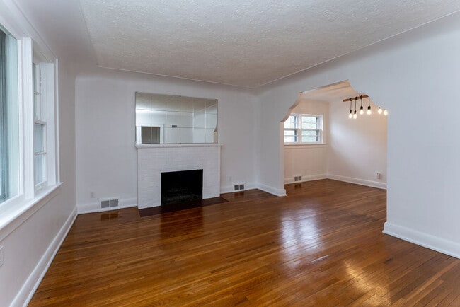 Photo - Charming Home in the Heart of Old South – Walk to Wortley Village!