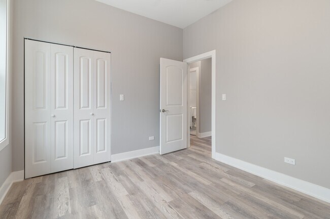 Photo - Beautiful, Updated and Spacious 2bd/2bth, Ukrainian Village, 5/1-6/1 Move in! Unit 1A