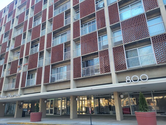 Amazing 2 BR/1 BA Condo in Southwest Water... - Amazing 2 BR/1 BA Condo in Southwest Water...