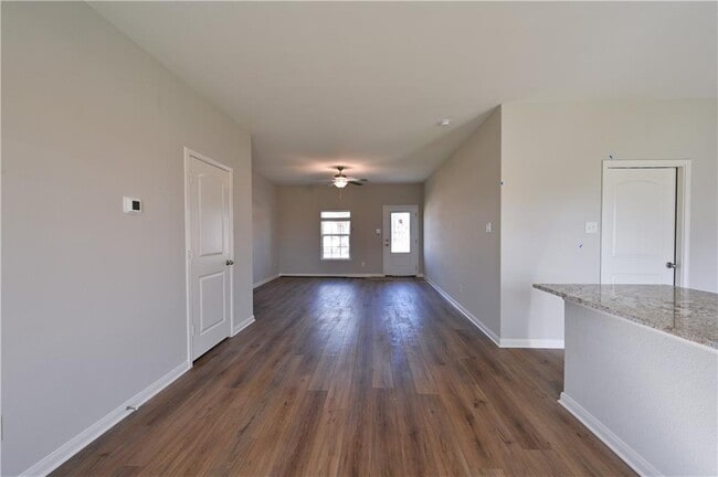 Photo - 252 Mount Vernon Way