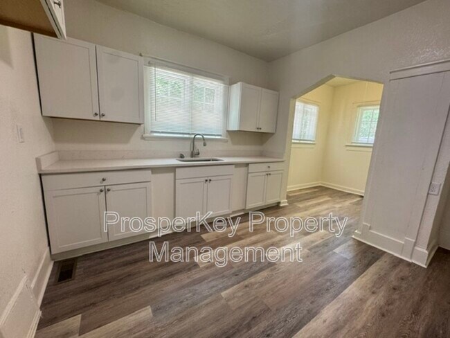 Photo - 2309 Willard St