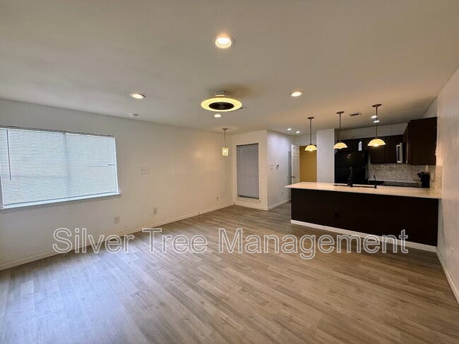 Photo - 9835 Walnut St Unit 102