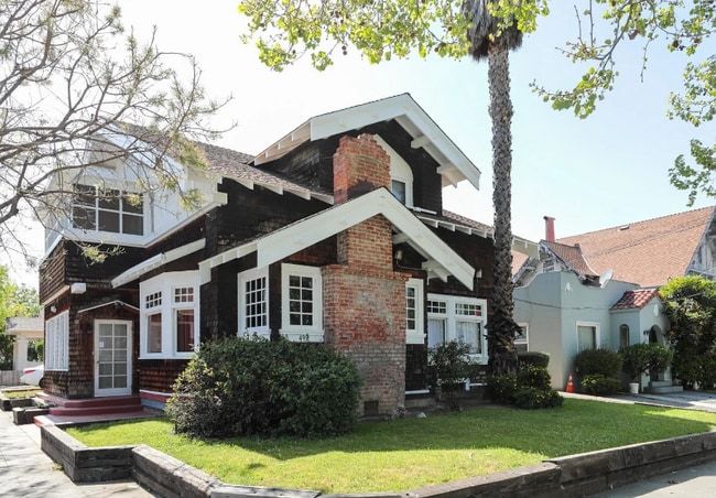 Photo - 499 S 5th St House