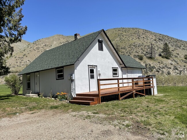 Building Photo - 3821 Entiat River Rd Rental