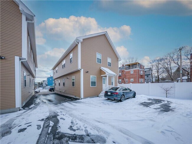 Photo - 74 Pitman St