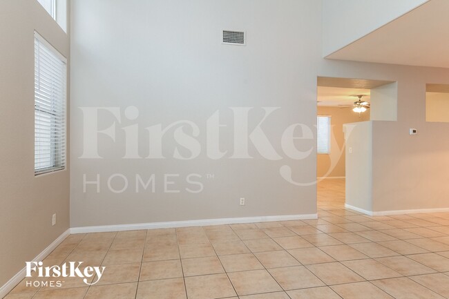 Photo - 3932 Gold Point St