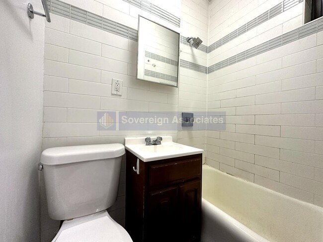 Photo - 521 W 156th St Unidad 2B