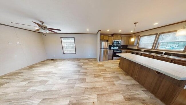 Photo - 111 American Ave