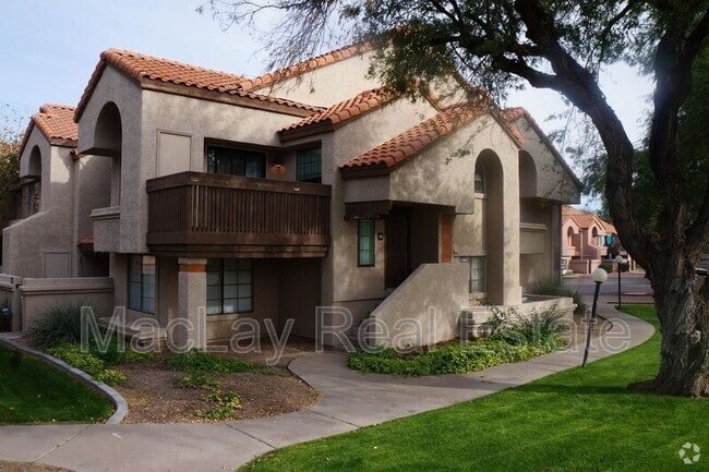 Building Photo - 925 N College Ave Rental
