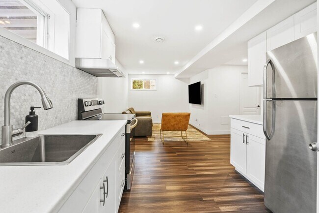 Photo - 697 Rue De Chinon