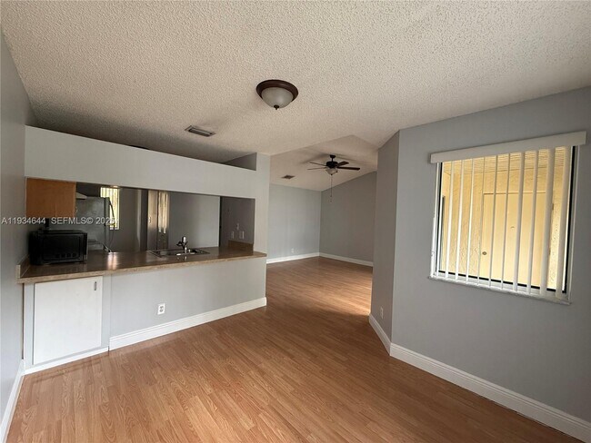 Photo - 931 Coral Club Dr Unit 931