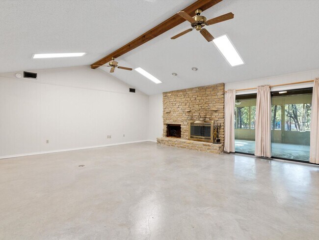 Photo - Gorgeous 3 bed room 2 bath in Decatur