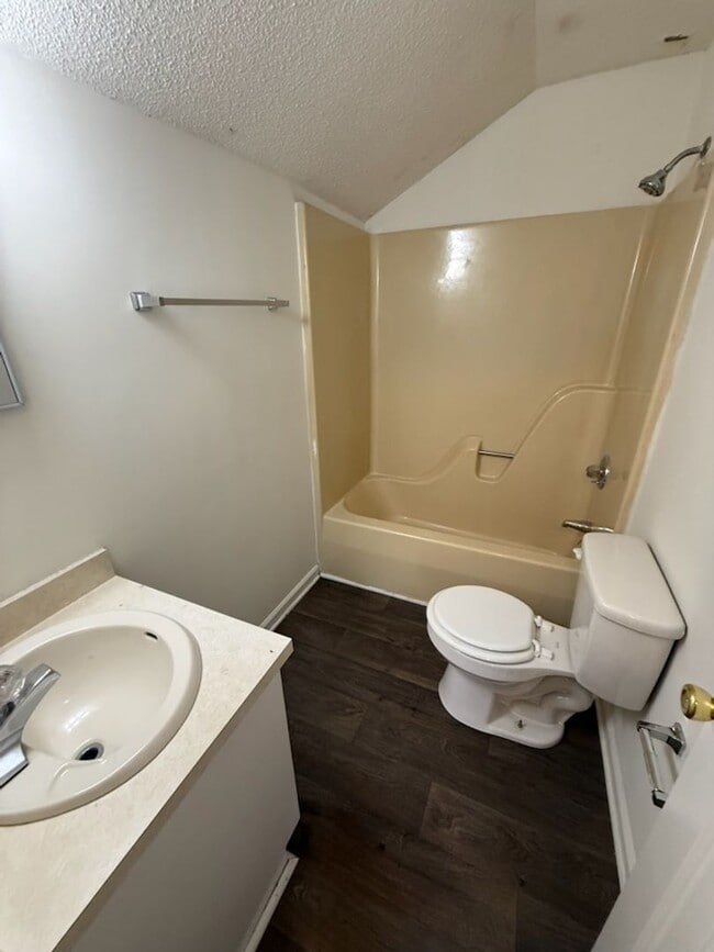 Photo - 120 W Presnell St Unit C 120PR1