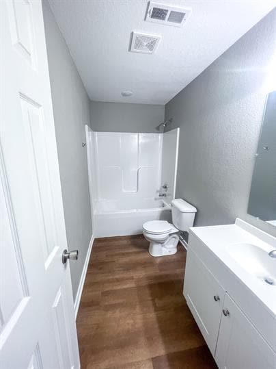 Photo - 124 N Main St