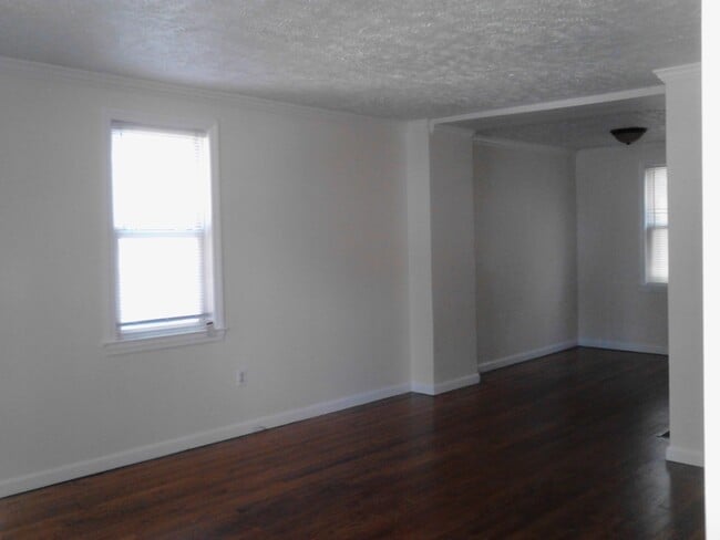 Photo - Cozy 2 Bedroom Semi-Attached Home on Quiet...