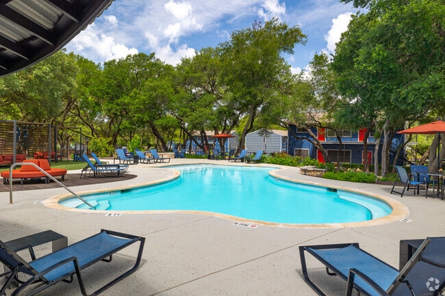 Piscina - The Social SMTX® Apartamentos