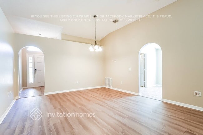 Photo - 120 Crown Colony Way