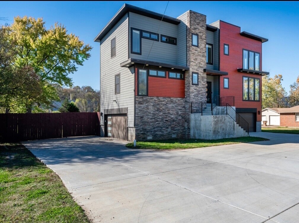 Photo - 3017 Hillhurst Dr (Nashville, TN)