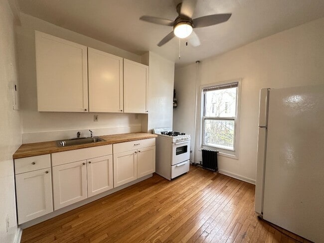 Photo - 30 Dikeman St Unit 2