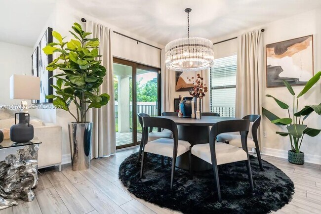 Photo - 2940 Shortleaf Ave