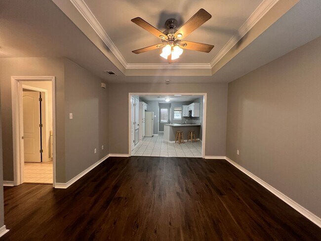108 Brandi Ln