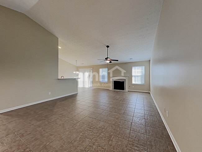 Photo - 247 Rockingham Dr