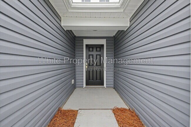 Photo - 313 W 18th St