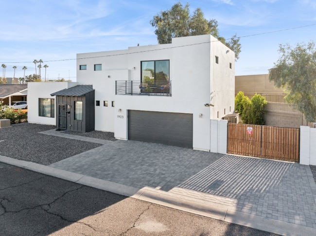 Photo - 1923 E Monterey Way