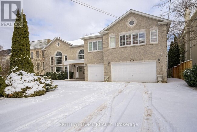 Photo - 49 Arjay Crescent
