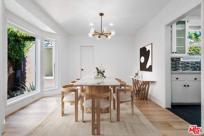 Photo - 544 Huntley Dr