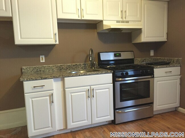 Photo - 712 Shawmut Ave Unidad 1L