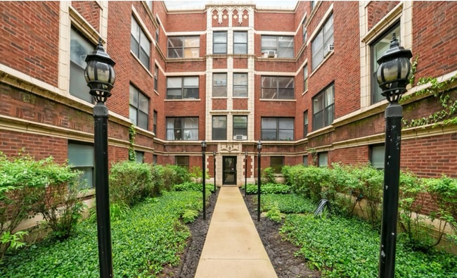 Edificio - 1058 W Granville Ave Unidad 27