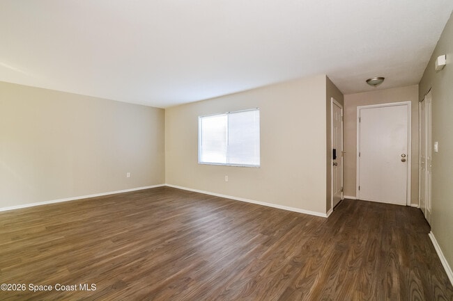 Photo - 2000 Burning Tree Dr