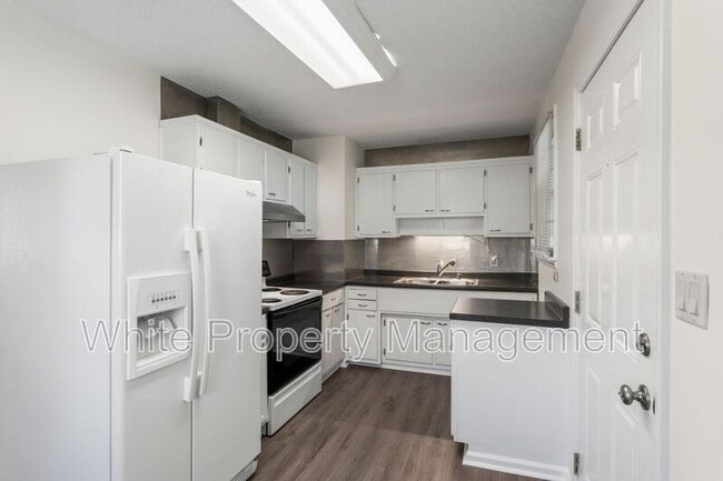 Photo - 505 Butler Ct