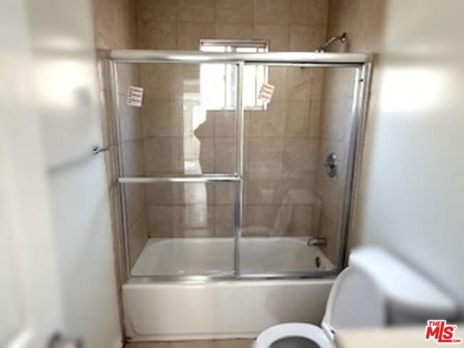 Photo - 1241 E 80th St