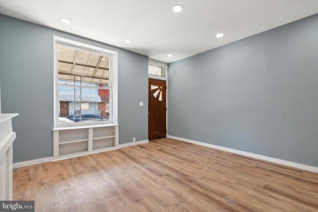 Building Photo - 2523 W Montgomery Ave Rental