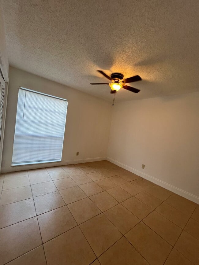 Photo - ONE MONTH FREE- READY TO MOVE IN COZY COND...