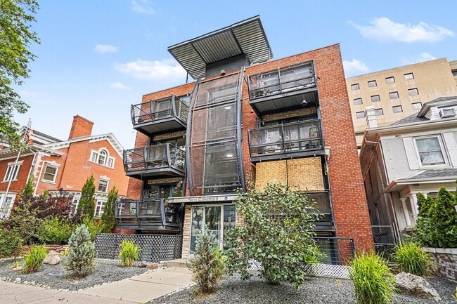 Photo - Available NOW! 1 Bedroom 1 Bath Condo Downtown Denver!