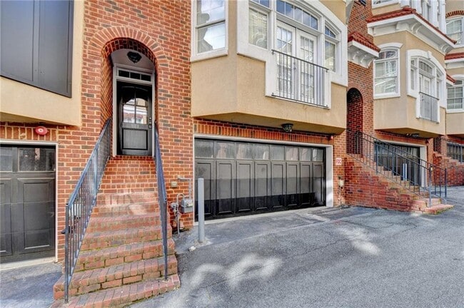 Photo - 813 Clifton Heights Ln NE