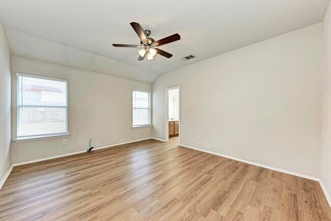 Photo - 1203 Tricia Cove Casa